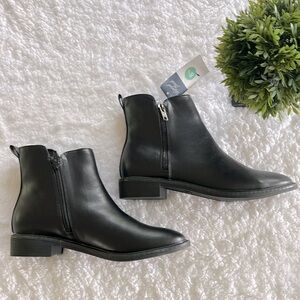 New! Women’s Brenna Ankle Boots